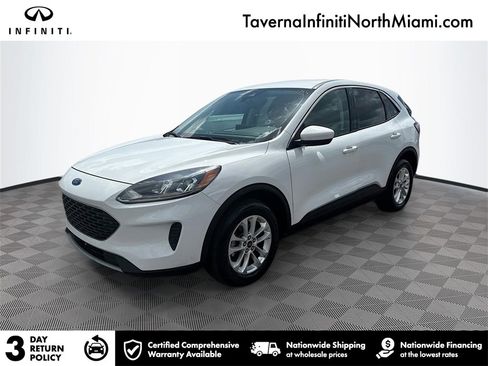 Used 2021 Ford Escape SE image 1