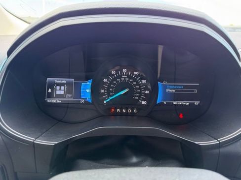 Used 2024 Ford Edge Titanium image 8