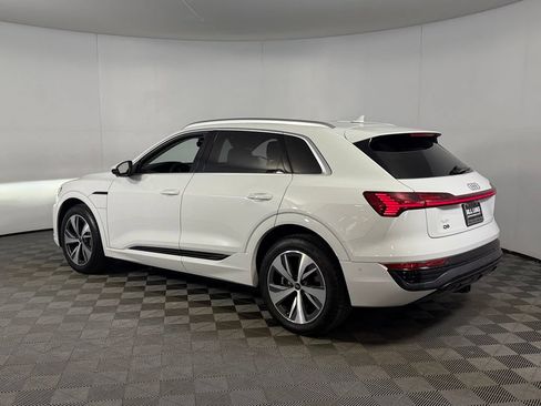 Used 2024 Audi Q8 e-tron Prestige w/ Prestige Package AWD/4WD image 9