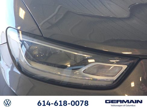 Used 2023 Chrysler Pacifica Touring-L w/ S Appearance Package AWD/4WD image 15