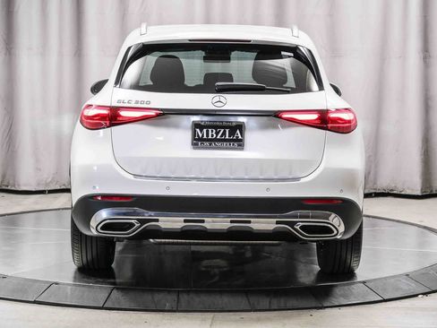 Certified 2026 Mercedes-Benz GLC 300 image 3