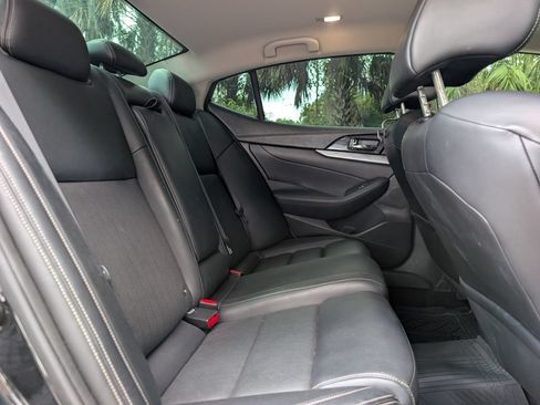 Used 2017 Nissan Maxima 3.5 SV w/ Dynamic Package FWD image 19