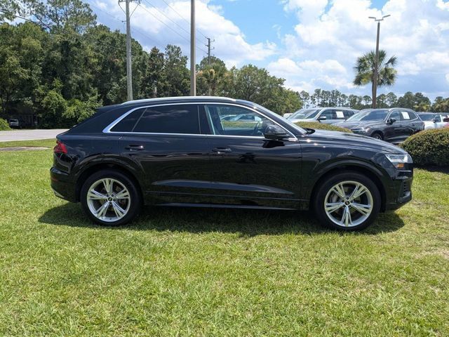 Used 2022 Audi Q8 Premium AWD/4WD image 2