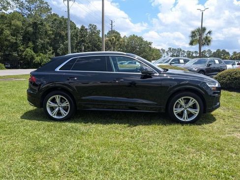 Used 2022 Audi Q8 Premium AWD/4WD image 2