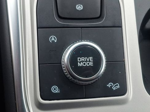 Certified 2021 Ford Explorer XLT w/ Equipment Group 202A image 25