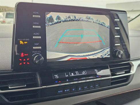 Used 2021 Toyota Sienna LE image 24