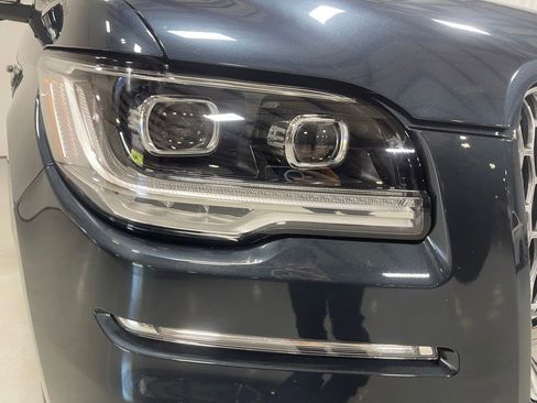 Used 2022 Lincoln Navigator Reserve AWD/4WD image 10