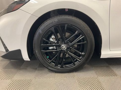 Used 2025 Toyota Camry XSE AWD/4WD image 8