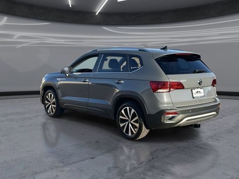 Used 2022 Volkswagen Taos SE AWD/4WD image 4