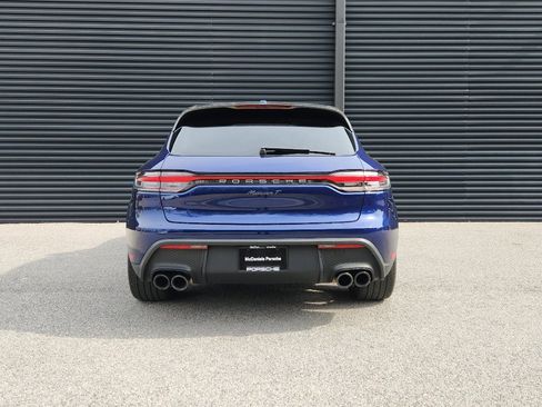 Certified 2023 Porsche Macan Turbo image 4