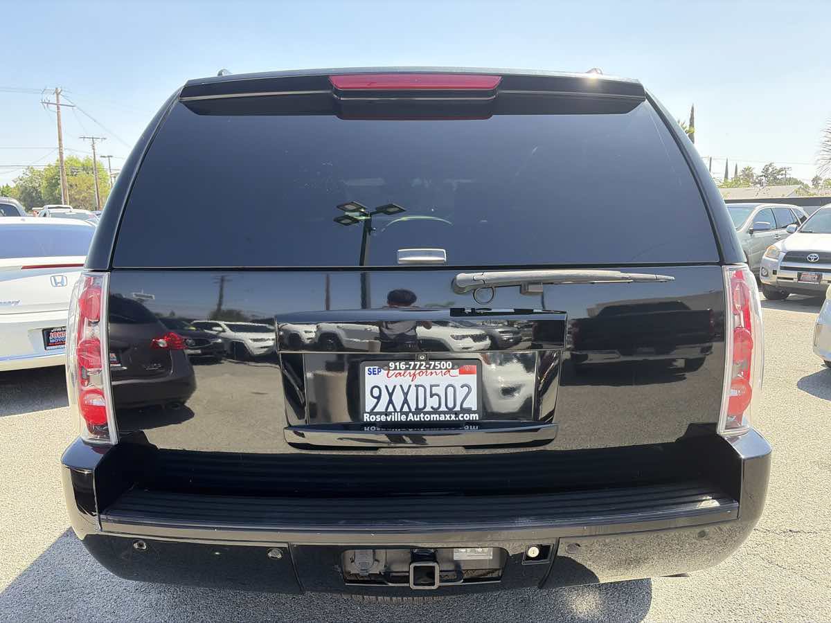 Used 2014 GMC Yukon Denali AWD/4WD image 3