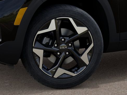 New 2026 Kia Seltos S FWD image 9