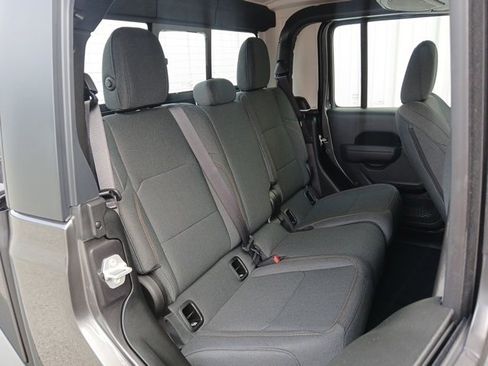 New 2025 Jeep Gladiator Sport image 29