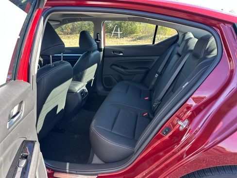 New 2025 Nissan Altima 2.5 SL image 14