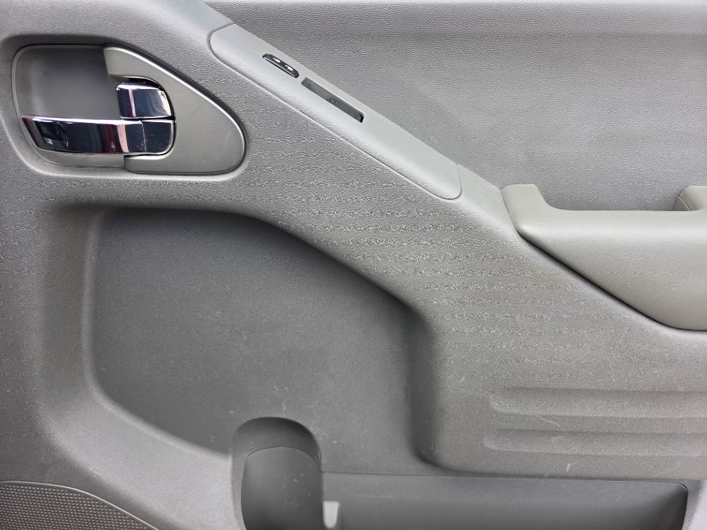 Used 2017 Nissan Frontier Desert Runner RWD image 34