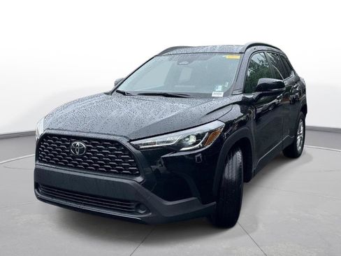 Used 2023 Toyota Corolla Cross LE FWD image 2