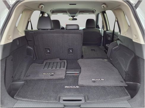 Used 2025 Nissan Rogue SL AWD/4WD image 37