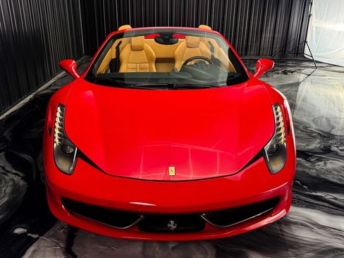 Used 2012 Ferrari 458 Spider RWD image 3