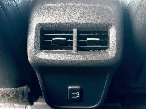 Used 2022 GMC Terrain AT4 image 23