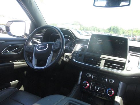 Used 2023 GMC Yukon SLT AWD/4WD image 27