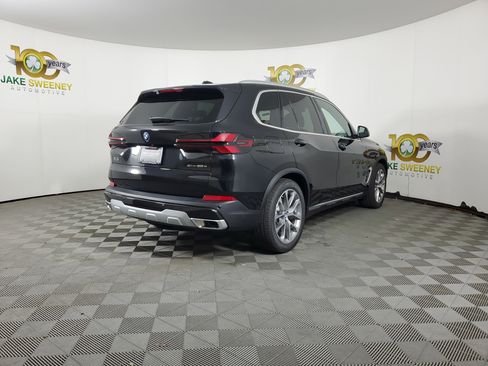 New 2026 BMW X5 xDrive50e w/ Climate Comfort Package image 7