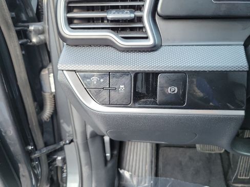 Certified 2024 Kia Sportage LX FWD image 29