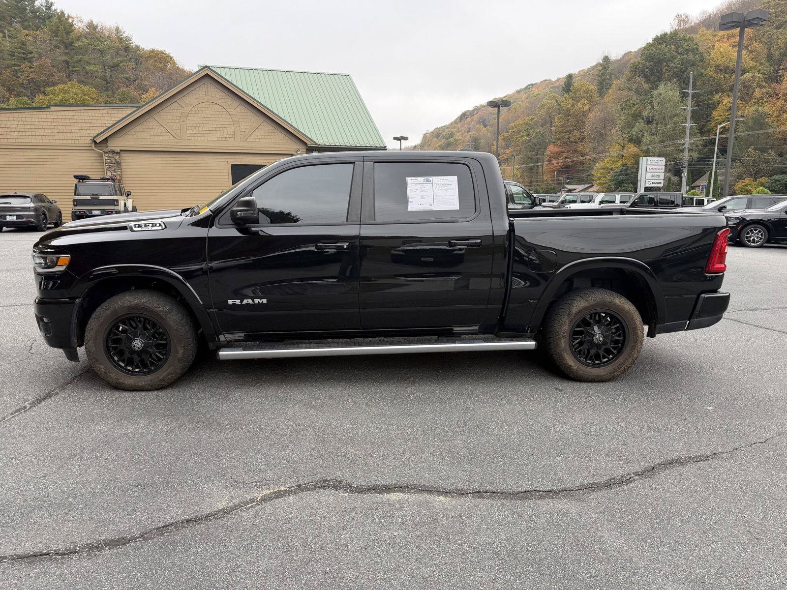 Used 2025 RAM 1500 Big Horn AWD/4WD image 2
