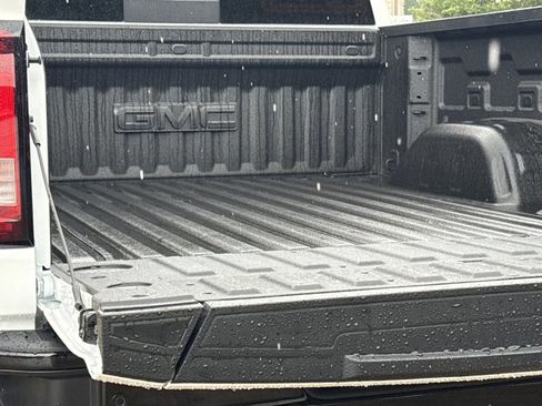 New 2026 GMC Sierra 1500 AT4X AWD/4WD image 9