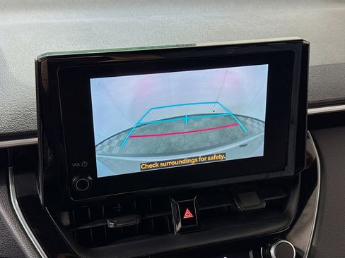 Used 2024 Toyota Corolla Cross AWD Hybrid image 3
