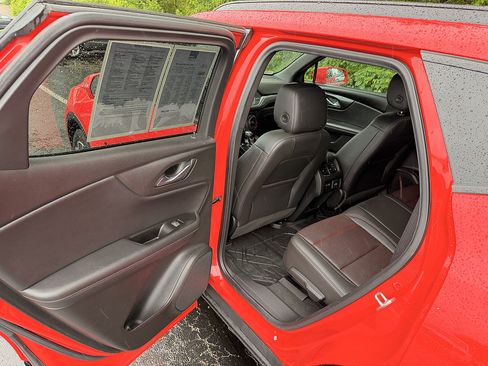Used 2020 Chevrolet Blazer RS w/ LPO, Floor Liner Package FWD image 11