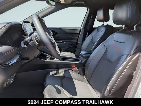 Certified 2024 Jeep Compass Trailhawk AWD/4WD image 13