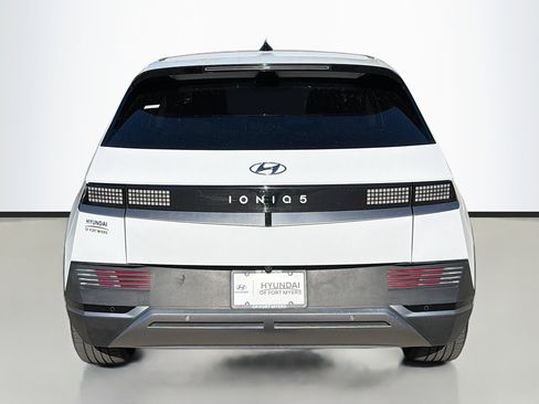 Used 2022 Hyundai Ioniq 5 SE image 4