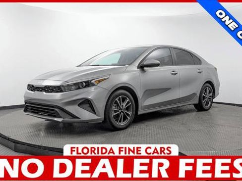 Used 2023 Kia Forte LXS FWD image 1