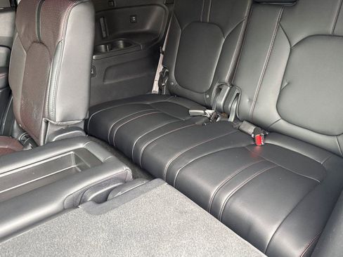 Certified 2025 Honda Pilot Black Edition image 15