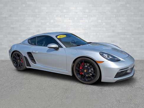 Used 2018 Porsche 718 Cayman GTS image 2