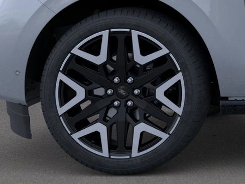 New 2025 Ford Expedition Max Platinum w/ Platinum Ultimate Package image 26