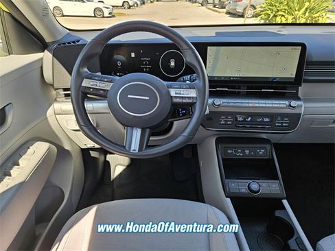 Used 2025 Hyundai Kona SEL image 11