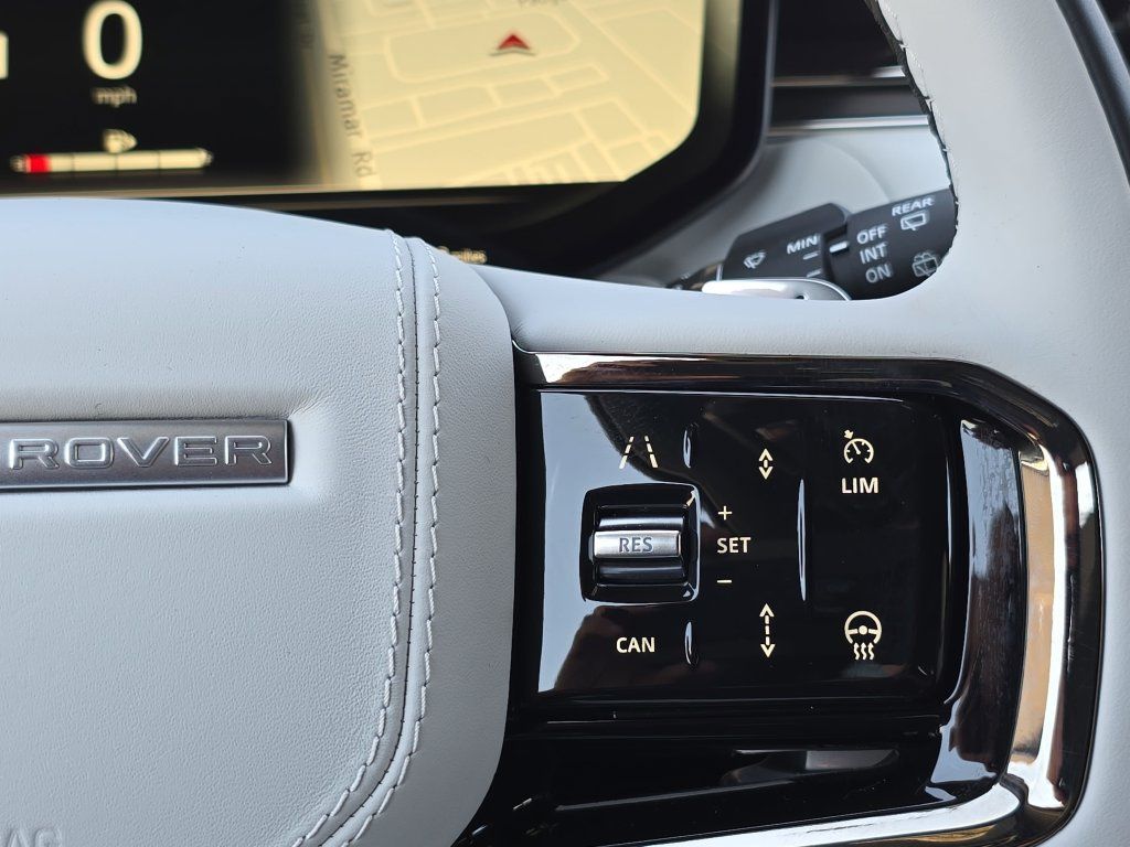 New 2025 Land Rover Range Rover Sport Dynamic SE AWD/4WD image 19