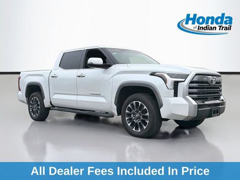 Used 2025 Toyota Tundra Limited AWD/4WD image 1