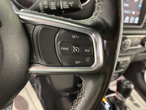 Used 2021 Jeep Wrangler Unlimited Sahara w/ Cold Weather Group AWD/4WD image 18