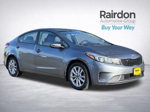 Used 2017 Kia Forte S FWD image 1