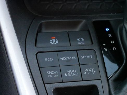 Certified 2024 Toyota RAV4 XLE image 27