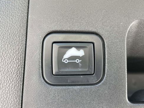 Used 2018 Cadillac XT5 Premium Luxury FWD image 12