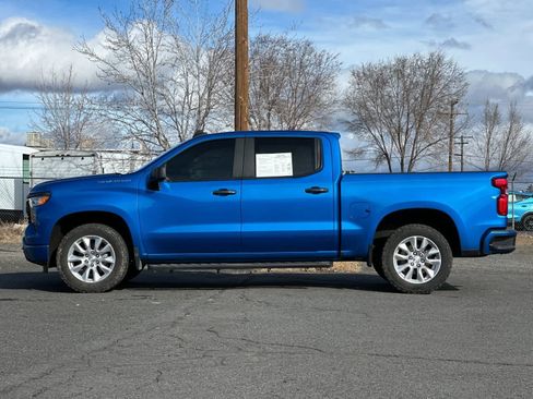Used 2023 Chevrolet Silverado 1500 Custom image 5
