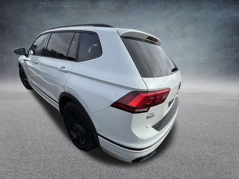 Used 2024 Volkswagen Tiguan SE R-Line image 6