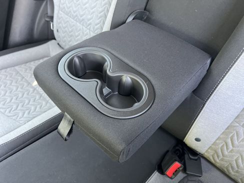 Used 2022 Chevrolet Equinox LT AWD/4WD image 18