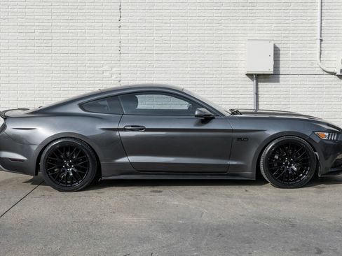 Used 2017 Ford Mustang GT w/ GT Performance Package image 6