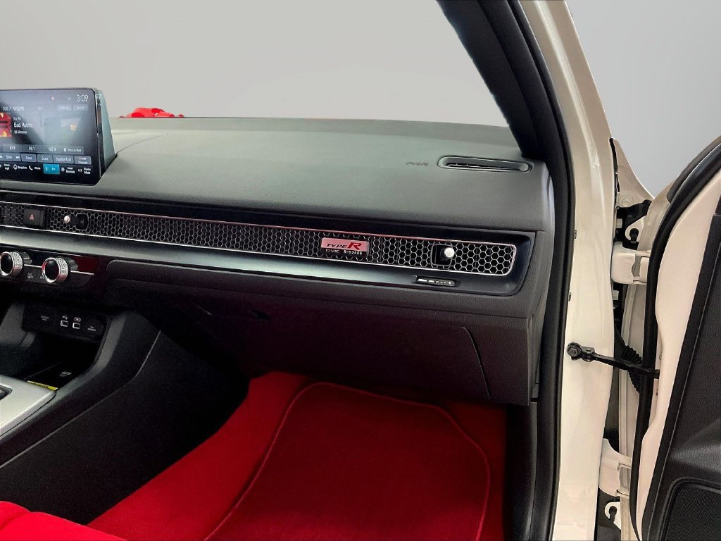 Used 2025 Honda Civic Type R image 27