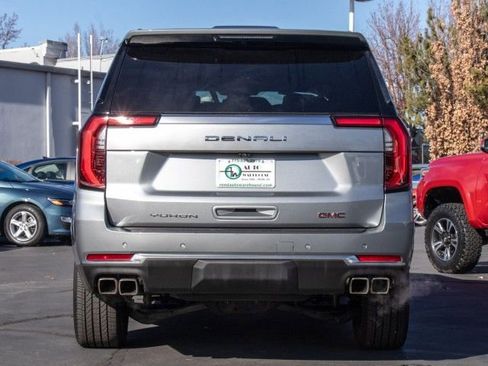 Used 2025 GMC Yukon XL Denali image 6