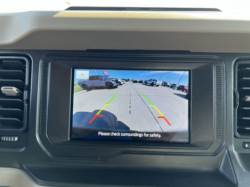 Used 2022 Ford Bronco Big Bend image 14